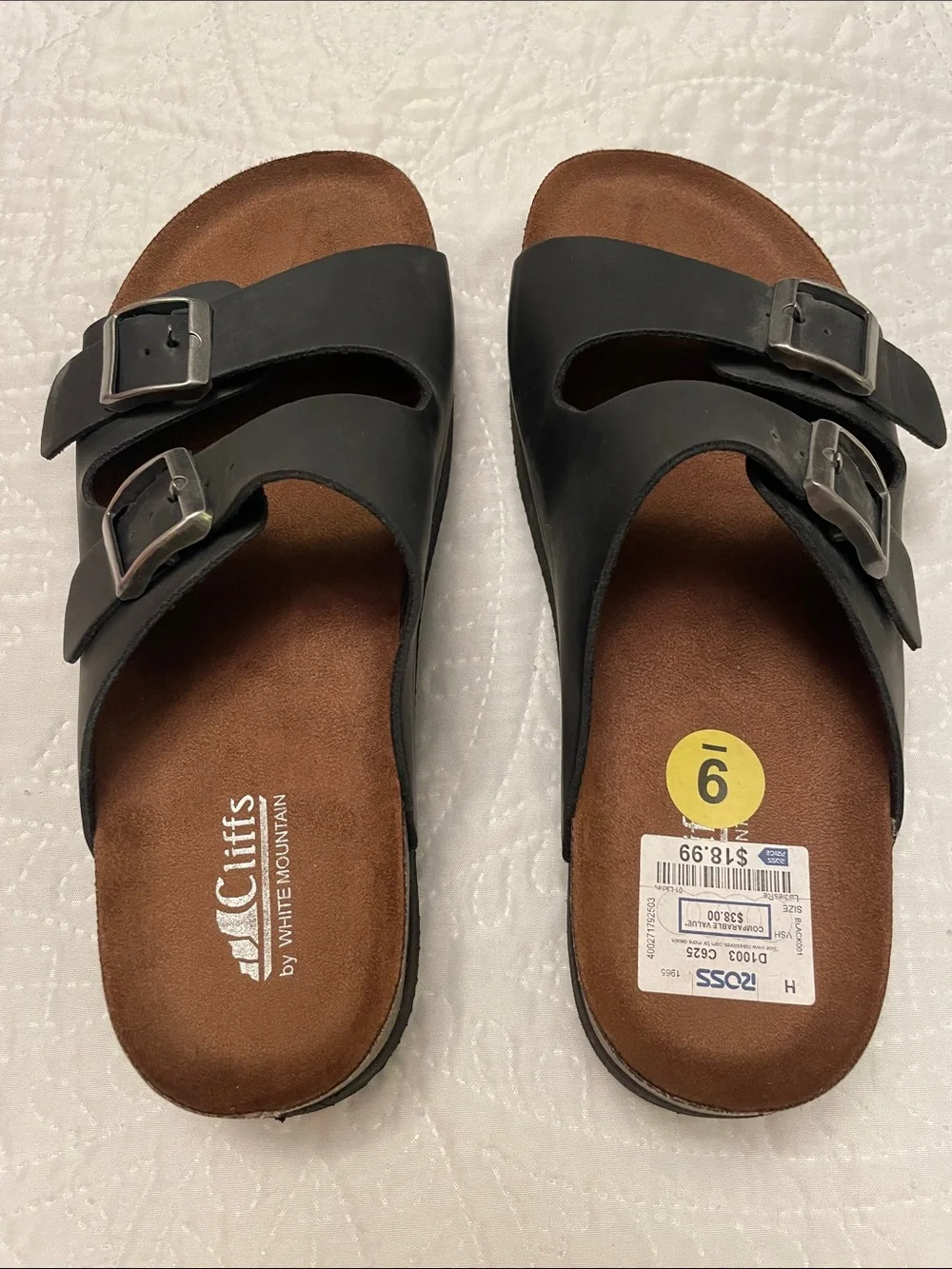 NWT CLIFFS By White Mountain AVATAR Size 9 Flat Sandals